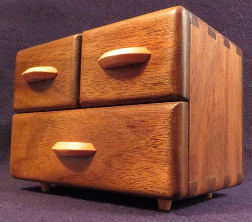 Riccardo_Anfosso_Dovetail -Chest -Of -Drawers